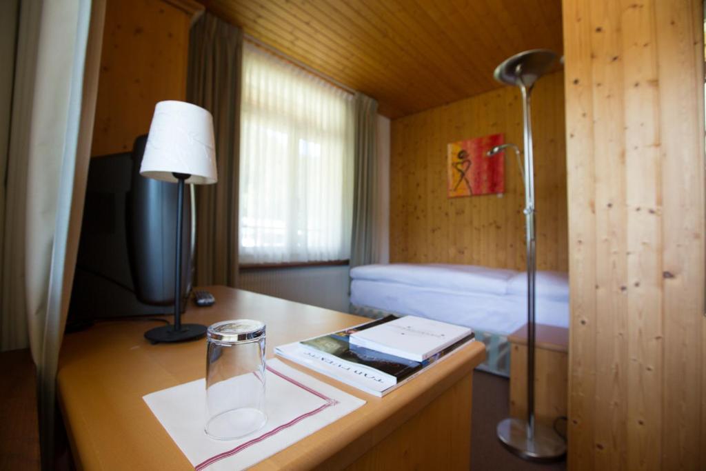 Sonnegg Hotel Zweisimmen Rom bilde