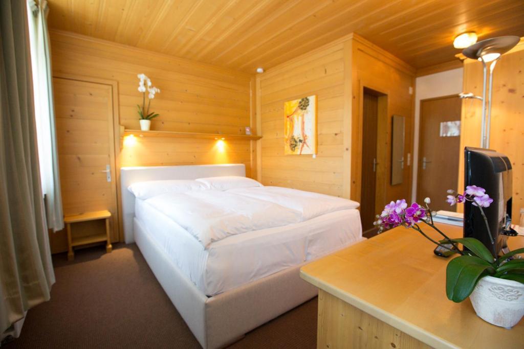 Sonnegg Hotel Zweisimmen Rom bilde
